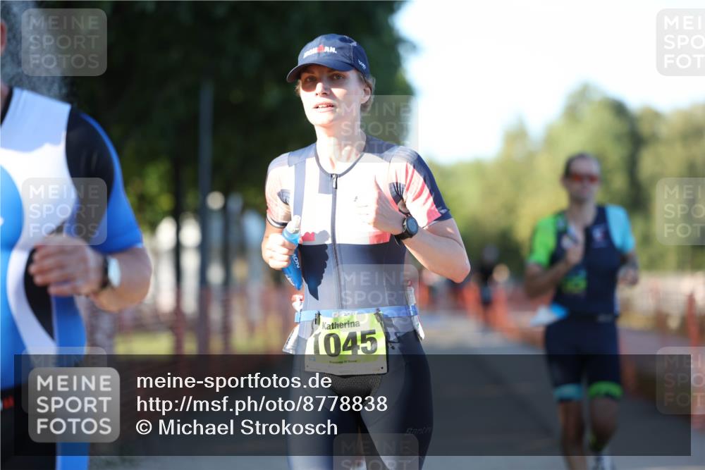 07.09.2025 - 19. Norderstedt Triathlon Michael Strokosch http://msf.ph/oto/8778838 07.09.2025 16:59:33 Laufen 923, 1045, 1568 meine-sportfotos.de