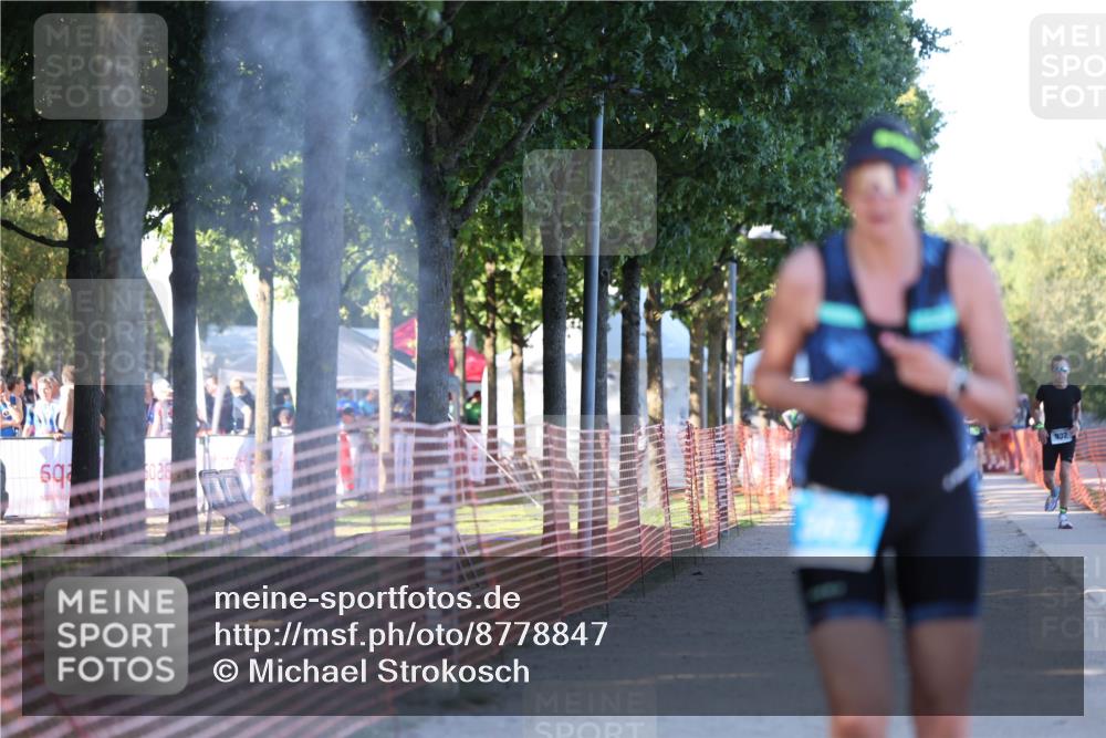 07.09.2025 - 19. Norderstedt Triathlon Michael Strokosch http://msf.ph/oto/8778847 07.09.2025 16:59:35 Laufen 923, 1045, 1568 meine-sportfotos.de