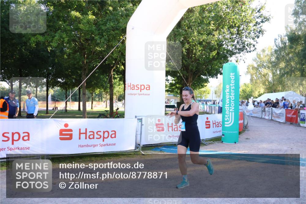 07.09.2025 - 19. Norderstedt Triathlon Zöllner http://msf.ph/oto/8778871 07.09.2025 17:27:18 Ziel 918 meine-sportfotos.de