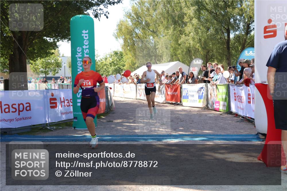 07.09.2025 - 19. Norderstedt Triathlon Zöllner http://msf.ph/oto/8778872 07.09.2025 12:33:59 Ziel 714, 731 meine-sportfotos.de