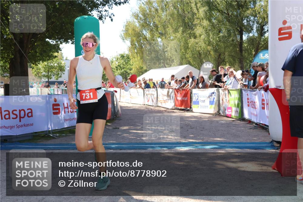 07.09.2025 - 19. Norderstedt Triathlon Zöllner http://msf.ph/oto/8778902 07.09.2025 12:34:01 Ziel 714, 731 meine-sportfotos.de