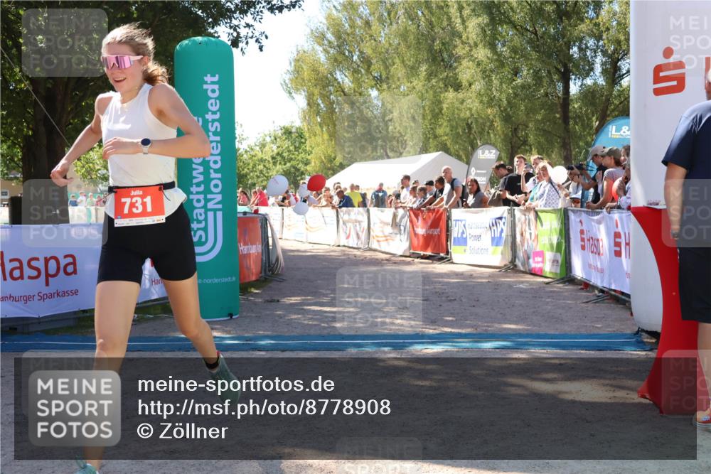 07.09.2025 - 19. Norderstedt Triathlon Zöllner http://msf.ph/oto/8778908 07.09.2025 12:34:01 Ziel 714, 731 meine-sportfotos.de