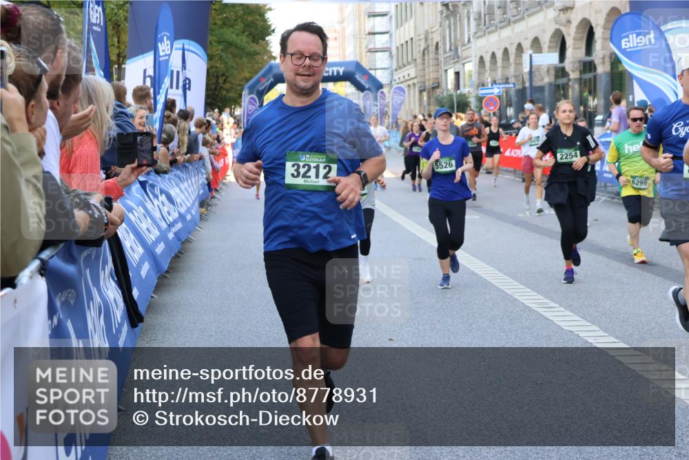 07.09.2025 - BARMER Alsterlauf Strokosch-Dieckow http://msf.ph/oto/8778931 07.09.2025 10:06:40 Ziel 2260, 2806, 2959, 2994, 3319, 3391, 3576, 3729, 3730, 3807, 3998, 4089, 4090, 4153, 4263, 4466, 4503, 4711, 4736, 4934, 5113, 5198, 5200, 5333, 5361, 5364, 5365, 5833, 6057, 6063, 6268, 6278, 8157, 8363 meine-sportfotos.de