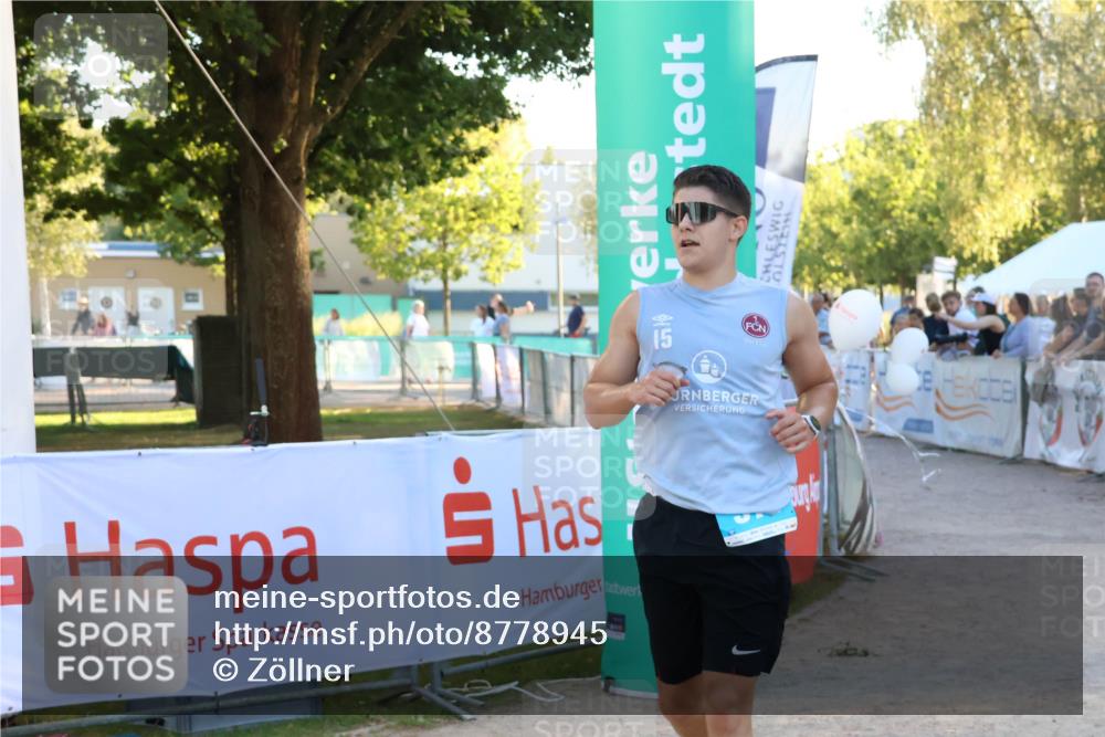 07.09.2025 - 19. Norderstedt Triathlon Zöllner http://msf.ph/oto/8778945 07.09.2025 17:28:24 Ziel 378 meine-sportfotos.de