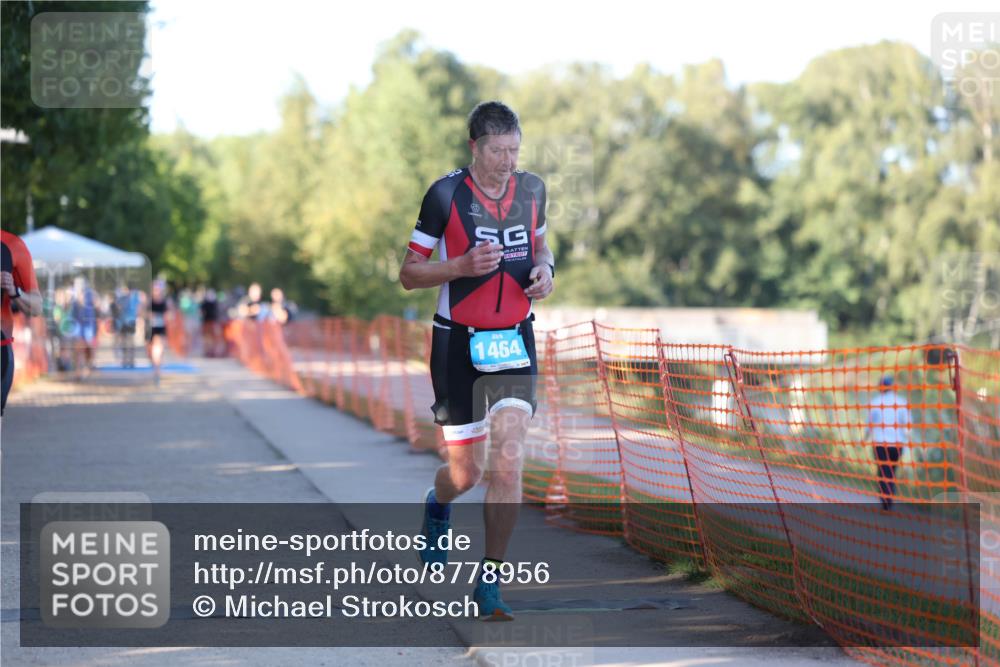 07.09.2025 - 19. Norderstedt Triathlon Michael Strokosch http://msf.ph/oto/8778956 07.09.2025 17:00:07 Laufen 412, 1423, 1464 meine-sportfotos.de