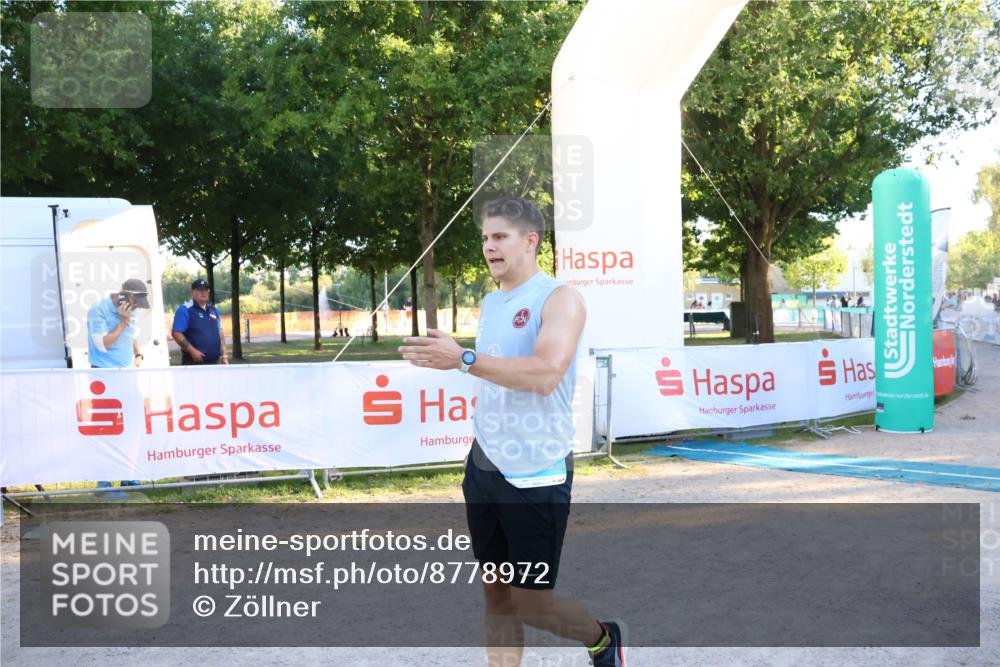 07.09.2025 - 19. Norderstedt Triathlon Zöllner http://msf.ph/oto/8778972 07.09.2025 17:28:27 Ziel 378 meine-sportfotos.de
