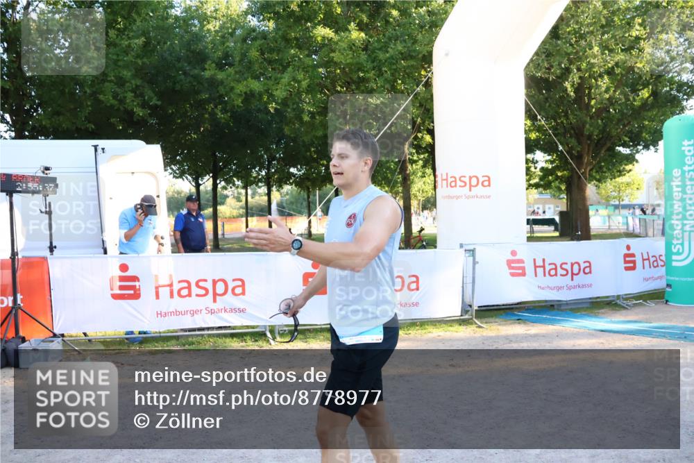 07.09.2025 - 19. Norderstedt Triathlon Zöllner http://msf.ph/oto/8778977 07.09.2025 17:28:27 Ziel 378 meine-sportfotos.de