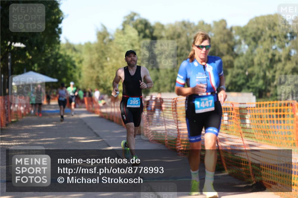 07.09.2025 - 19. Norderstedt Triathlon Michael Strokosch http://msf.ph/oto/8778993 07.09.2025 15:55:59 Laufen 395, 1447 meine-sportfotos.de