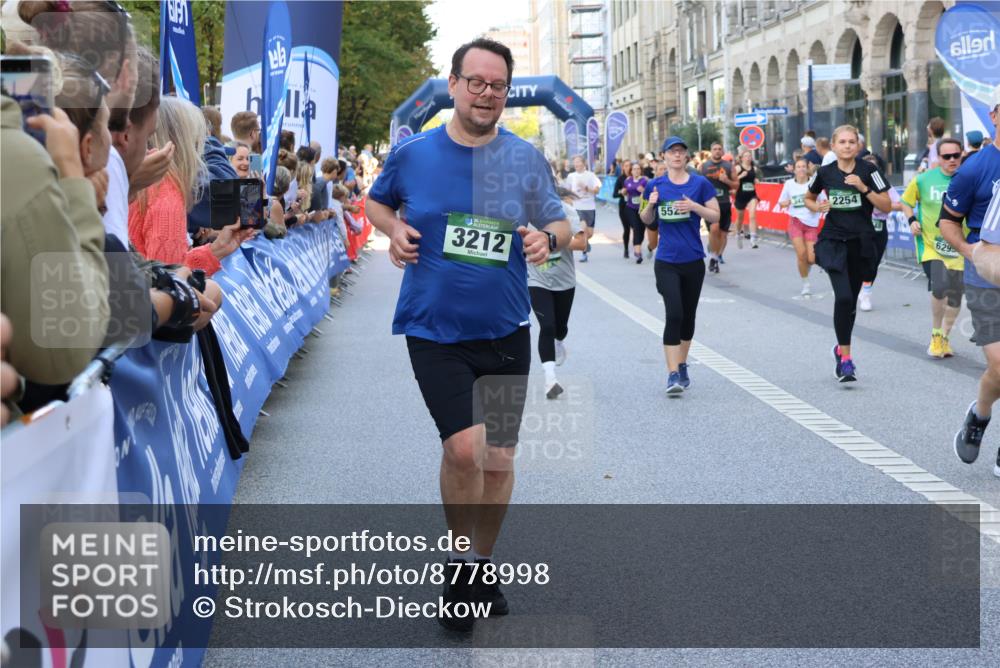 07.09.2025 - BARMER Alsterlauf Strokosch-Dieckow http://msf.ph/oto/8778998 07.09.2025 10:06:39 Ziel 2260, 2668, 2806, 2994, 3391, 3729, 3730, 3739, 3807, 3998, 4089, 4090, 4153, 4263, 4466, 4503, 4711, 4934, 5113, 5198, 5200, 5333, 5361, 5364, 5365, 5510, 5833, 6057, 6063, 6268, 6278, 8157, 8348 meine-sportfotos.de