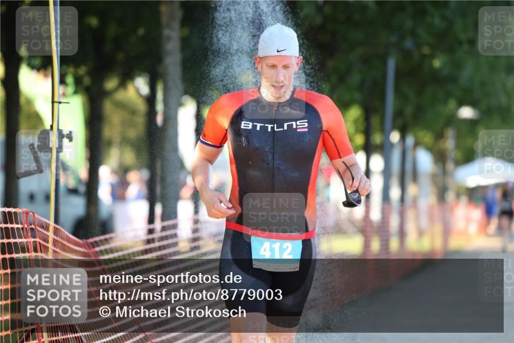 07.09.2025 - 19. Norderstedt Triathlon Michael Strokosch http://msf.ph/oto/8779003 07.09.2025 17:00:10 Laufen 412, 1464 meine-sportfotos.de