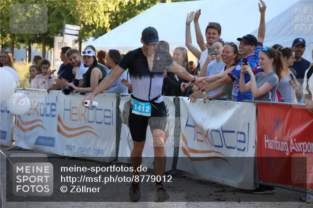 07.09.2025 - 19. Norderstedt Triathlon Zöllner http://msf.ph/oto/8779012 07.09.2025 17:28:49 Ziel 1412 meine-sportfotos.de