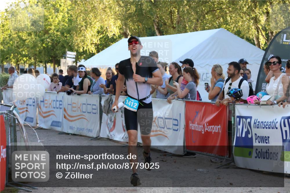 07.09.2025 - 19. Norderstedt Triathlon Zöllner http://msf.ph/oto/8779025 07.09.2025 17:28:50 Ziel 1412 meine-sportfotos.de