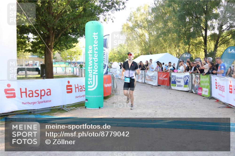 07.09.2025 - 19. Norderstedt Triathlon Zöllner http://msf.ph/oto/8779042 07.09.2025 17:28:52 Ziel 1412 meine-sportfotos.de