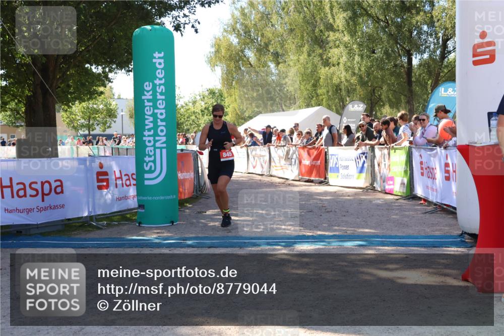 07.09.2025 - 19. Norderstedt Triathlon Zöllner http://msf.ph/oto/8779044 07.09.2025 12:35:55 Ziel 845 meine-sportfotos.de