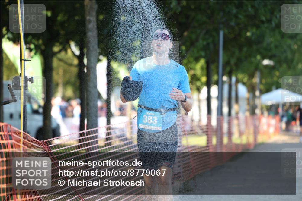 07.09.2025 - 19. Norderstedt Triathlon Michael Strokosch http://msf.ph/oto/8779067 07.09.2025 17:00:33 Laufen 383, 1449 meine-sportfotos.de