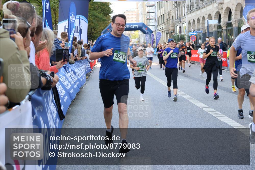 07.09.2025 - BARMER Alsterlauf Strokosch-Dieckow http://msf.ph/oto/8779083 07.09.2025 10:06:39 Ziel 2260, 2668, 2806, 2994, 3391, 3729, 3730, 3739, 3807, 3998, 4089, 4090, 4153, 4263, 4466, 4503, 4711, 4934, 5113, 5198, 5200, 5333, 5361, 5364, 5365, 5510, 5833, 6057, 6063, 6268, 6278, 8157, 8348 meine-sportfotos.de
