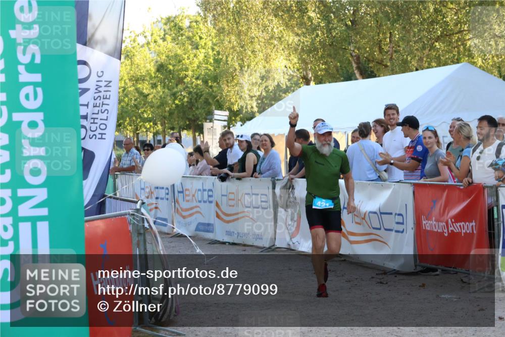 07.09.2025 - 19. Norderstedt Triathlon Zöllner http://msf.ph/oto/8779099 07.09.2025 17:29:01 Ziel  meine-sportfotos.de