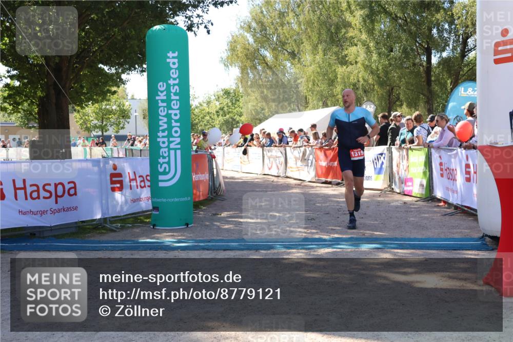 07.09.2025 - 19. Norderstedt Triathlon Zöllner http://msf.ph/oto/8779121 07.09.2025 12:36:41 Ziel 860, 1258, 1319 meine-sportfotos.de