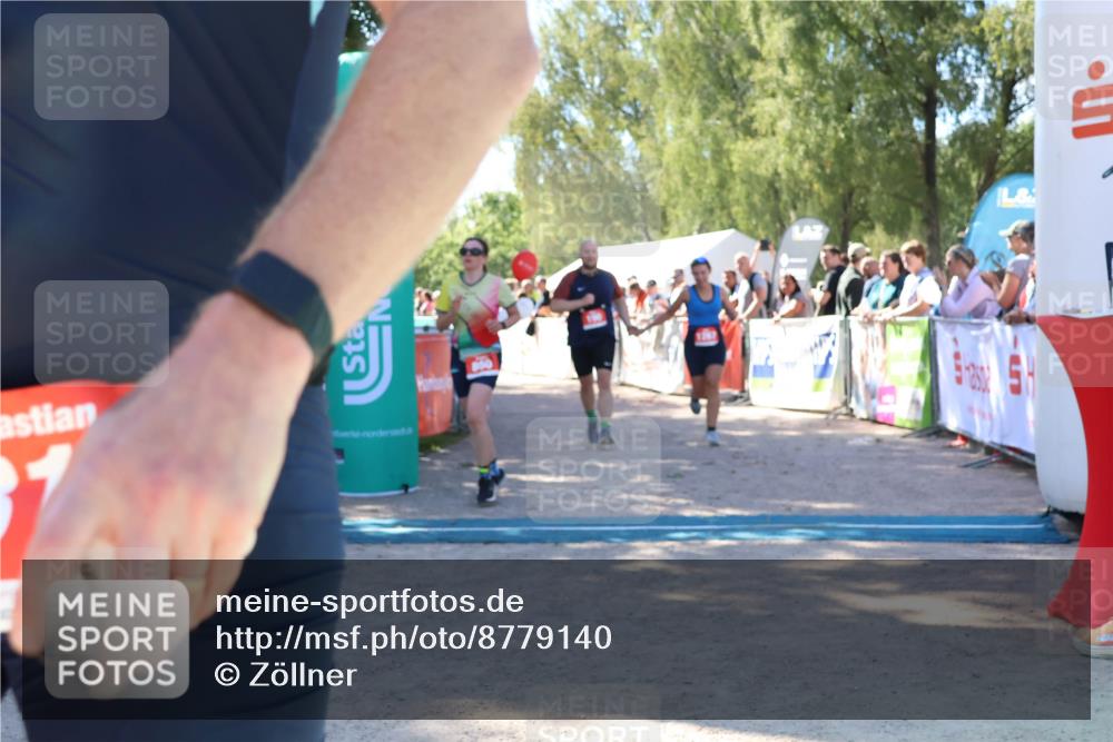 07.09.2025 - 19. Norderstedt Triathlon Zöllner http://msf.ph/oto/8779140 07.09.2025 12:36:46 Ziel 190, 860, 1267, 1319 meine-sportfotos.de