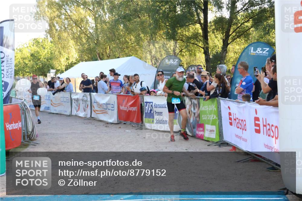 07.09.2025 - 19. Norderstedt Triathlon Zöllner http://msf.ph/oto/8779152 07.09.2025 17:29:04 Ziel 421, 886 meine-sportfotos.de