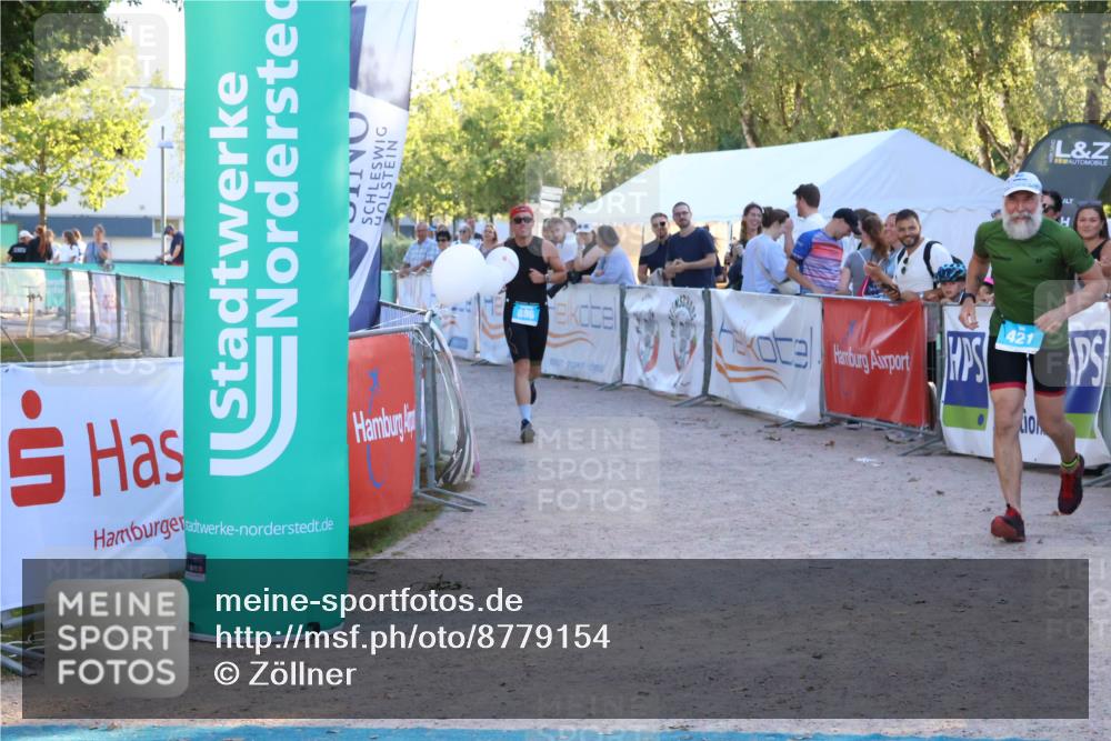 07.09.2025 - 19. Norderstedt Triathlon Zöllner http://msf.ph/oto/8779154 07.09.2025 17:29:05 Ziel 421, 886 meine-sportfotos.de