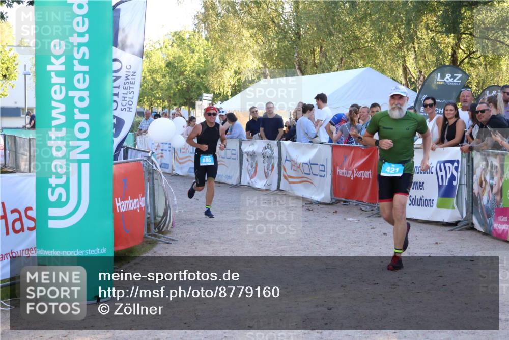 07.09.2025 - 19. Norderstedt Triathlon Zöllner http://msf.ph/oto/8779160 07.09.2025 17:29:06 Ziel 421, 886 meine-sportfotos.de