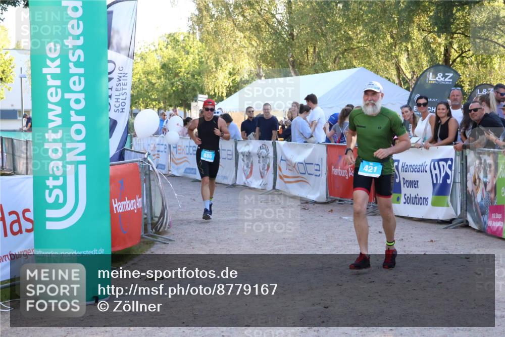07.09.2025 - 19. Norderstedt Triathlon Zöllner http://msf.ph/oto/8779167 07.09.2025 17:29:06 Ziel 421, 886 meine-sportfotos.de