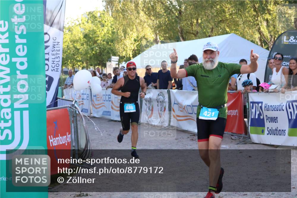 07.09.2025 - 19. Norderstedt Triathlon Zöllner http://msf.ph/oto/8779172 07.09.2025 17:29:06 Ziel 421, 886 meine-sportfotos.de