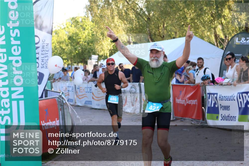 07.09.2025 - 19. Norderstedt Triathlon Zöllner http://msf.ph/oto/8779175 07.09.2025 17:29:07 Ziel 421, 886 meine-sportfotos.de