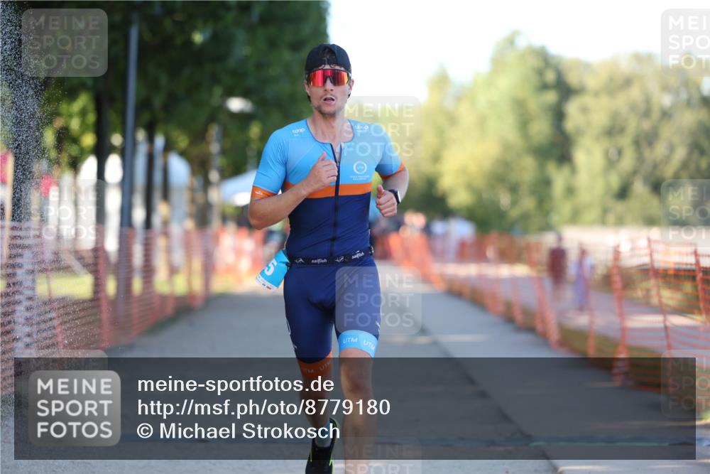 07.09.2025 - 19. Norderstedt Triathlon Michael Strokosch http://msf.ph/oto/8779180 07.09.2025 17:00:56 Laufen 883, 889, 918 meine-sportfotos.de