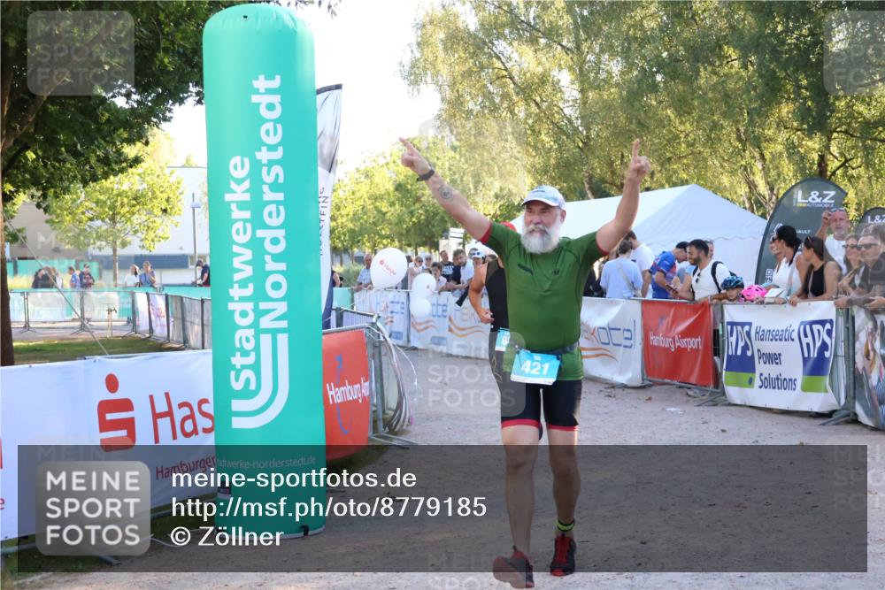 07.09.2025 - 19. Norderstedt Triathlon Zöllner http://msf.ph/oto/8779185 07.09.2025 17:29:07 Ziel 421, 886 meine-sportfotos.de