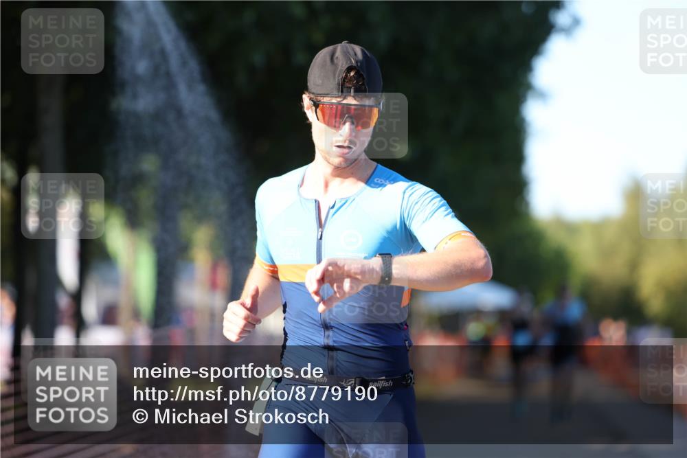 07.09.2025 - 19. Norderstedt Triathlon Michael Strokosch http://msf.ph/oto/8779190 07.09.2025 17:00:57 Laufen 883, 918 meine-sportfotos.de