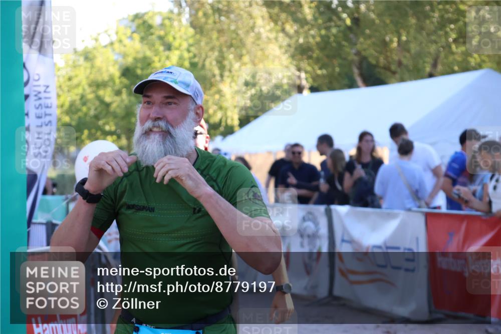 07.09.2025 - 19. Norderstedt Triathlon Zöllner http://msf.ph/oto/8779197 07.09.2025 17:29:08 Ziel 421, 886 meine-sportfotos.de
