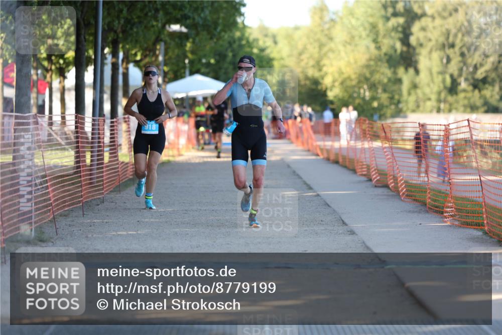 07.09.2025 - 19. Norderstedt Triathlon Michael Strokosch http://msf.ph/oto/8779199 07.09.2025 17:01:01 Laufen 883, 918 meine-sportfotos.de