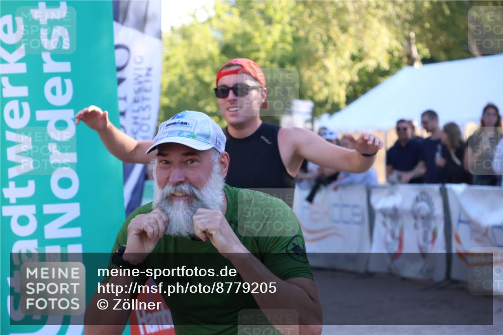 07.09.2025 - 19. Norderstedt Triathlon Zöllner http://msf.ph/oto/8779205 07.09.2025 17:29:09 Ziel 421, 886 meine-sportfotos.de