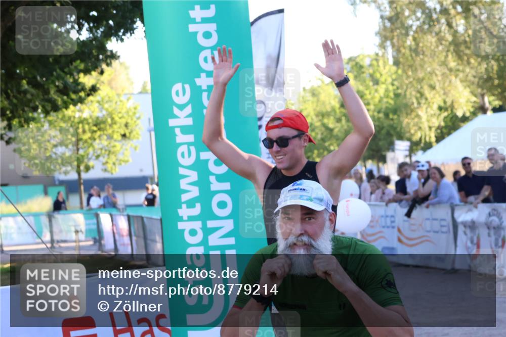 07.09.2025 - 19. Norderstedt Triathlon Zöllner http://msf.ph/oto/8779214 07.09.2025 17:29:09 Ziel 421, 886 meine-sportfotos.de