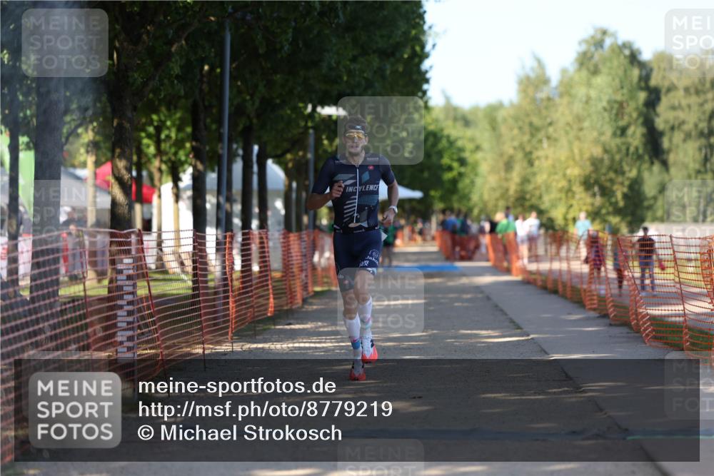 07.09.2025 - 19. Norderstedt Triathlon Michael Strokosch http://msf.ph/oto/8779219 07.09.2025 15:57:11 Laufen 1433 meine-sportfotos.de