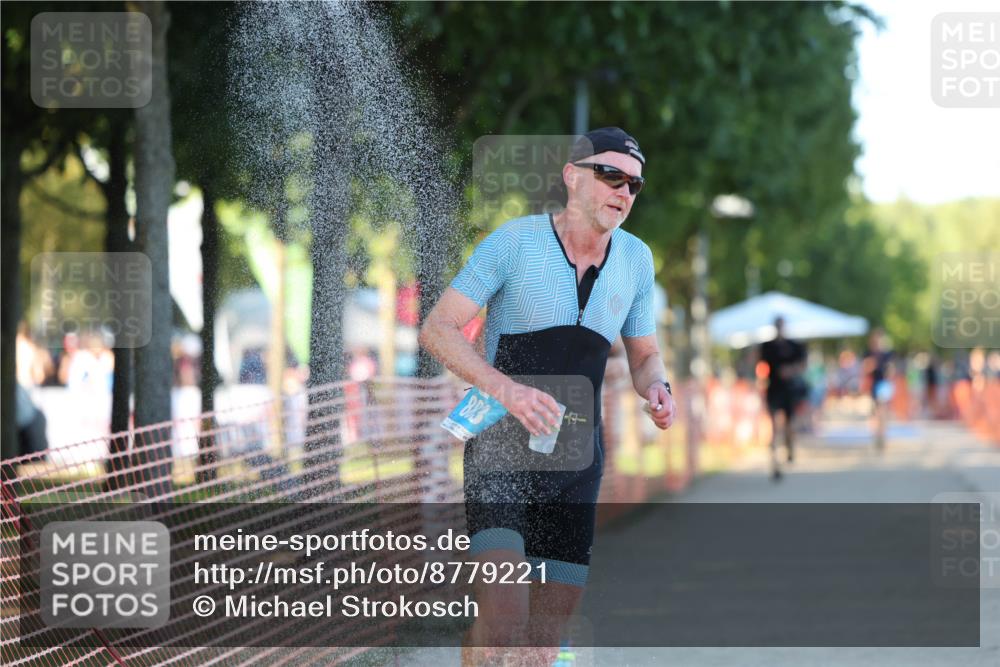 07.09.2025 - 19. Norderstedt Triathlon Michael Strokosch http://msf.ph/oto/8779221 07.09.2025 17:01:04 Laufen 883, 918, 1448 meine-sportfotos.de