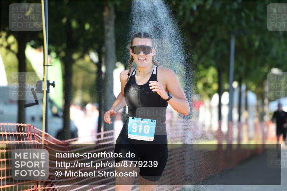 07.09.2025 - 19. Norderstedt Triathlon Michael Strokosch http://msf.ph/oto/8779239 07.09.2025 17:01:05 Laufen 883, 918, 1448 meine-sportfotos.de