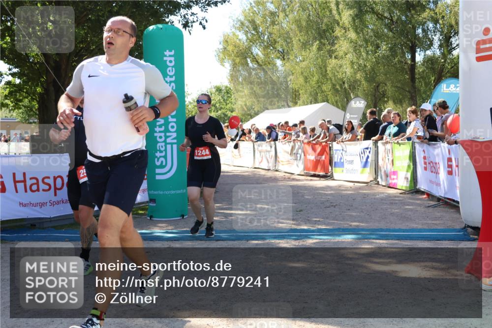 07.09.2025 - 19. Norderstedt Triathlon Zöllner http://msf.ph/oto/8779241 07.09.2025 12:37:37 Ziel 253, 280, 719, 861, 1244 meine-sportfotos.de