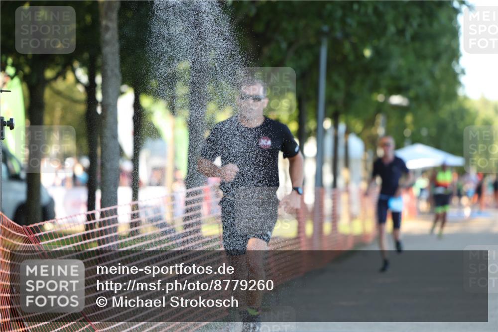 07.09.2025 - 19. Norderstedt Triathlon Michael Strokosch http://msf.ph/oto/8779260 07.09.2025 17:01:12 Laufen 1448 meine-sportfotos.de