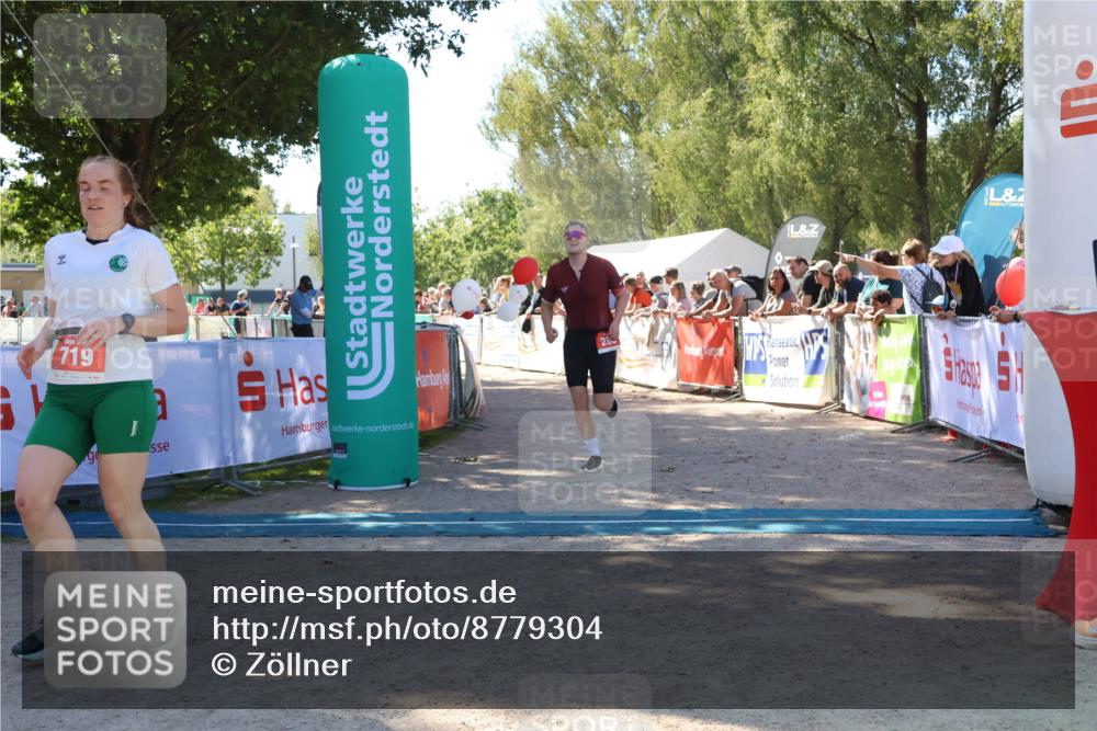 07.09.2025 - 19. Norderstedt Triathlon Zöllner http://msf.ph/oto/8779304 07.09.2025 12:37:41 Ziel 253, 280, 719, 861, 1244 meine-sportfotos.de