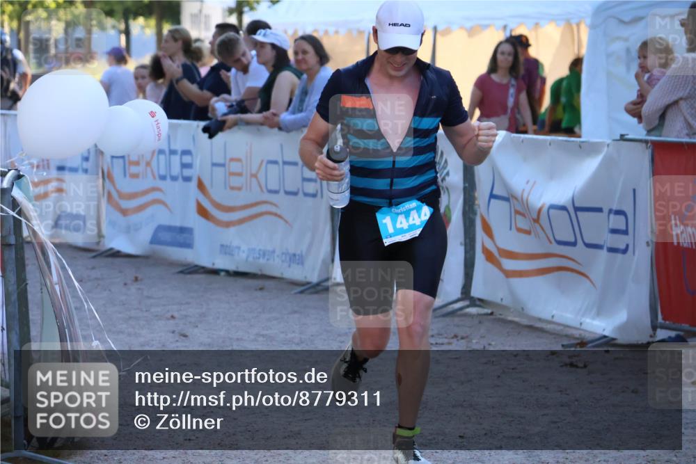 07.09.2025 - 19. Norderstedt Triathlon Zöllner http://msf.ph/oto/8779311 07.09.2025 17:30:12 Ziel 1444 meine-sportfotos.de
