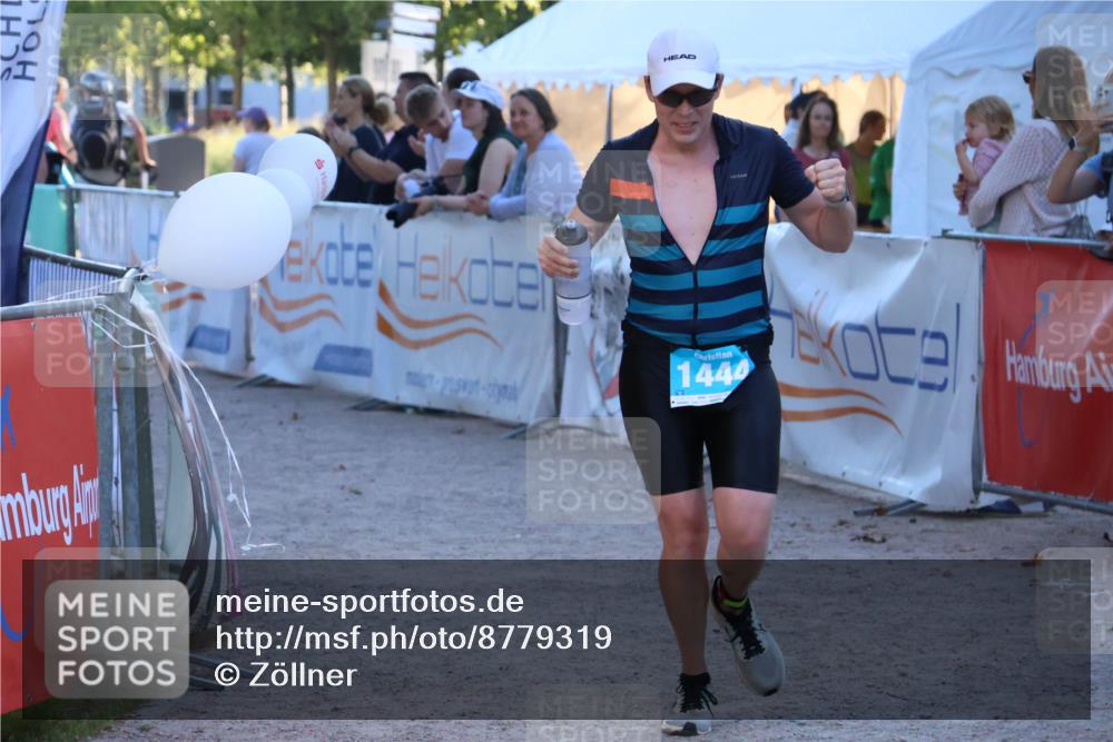 07.09.2025 - 19. Norderstedt Triathlon Zöllner http://msf.ph/oto/8779319 07.09.2025 17:30:13 Ziel 1444 meine-sportfotos.de
