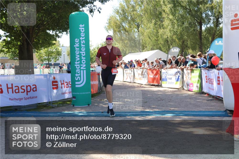 07.09.2025 - 19. Norderstedt Triathlon Zöllner http://msf.ph/oto/8779320 07.09.2025 12:37:42 Ziel 253, 280, 719, 1244 meine-sportfotos.de