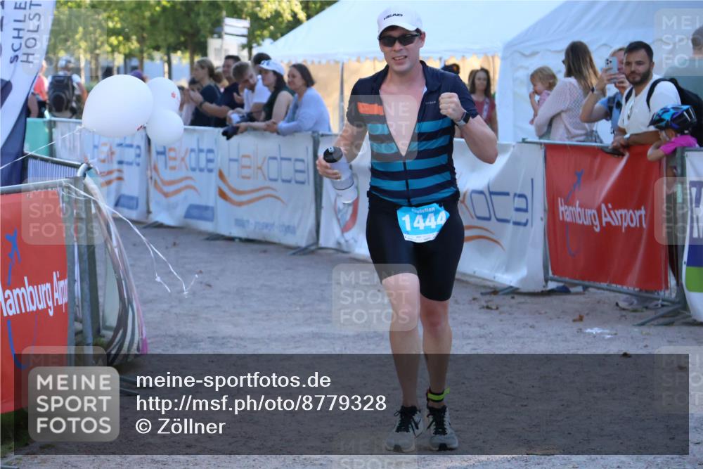 07.09.2025 - 19. Norderstedt Triathlon Zöllner http://msf.ph/oto/8779328 07.09.2025 17:30:13 Ziel 1444 meine-sportfotos.de