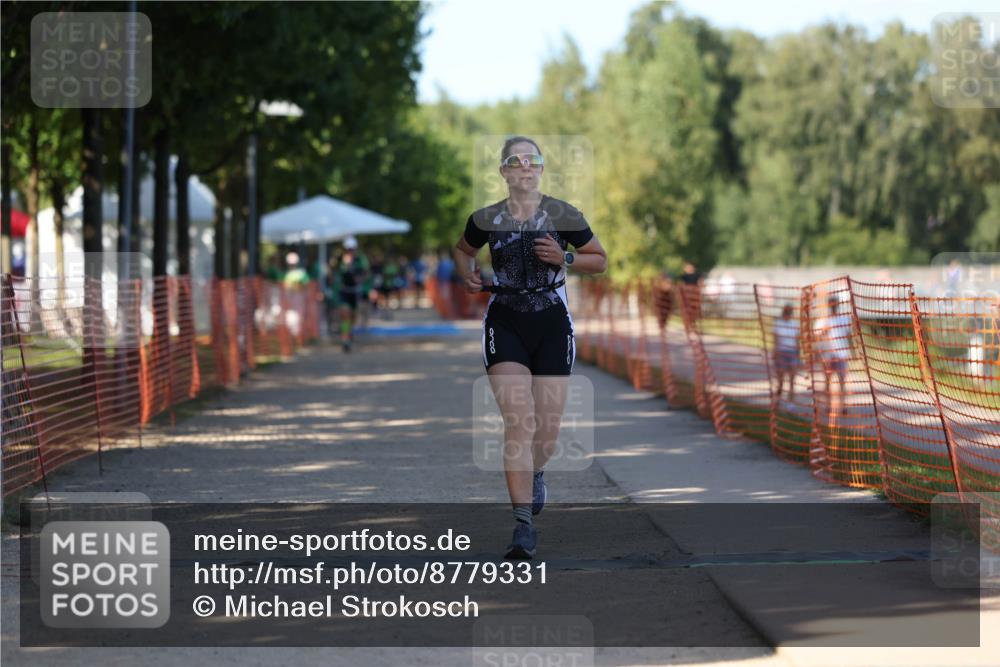 07.09.2025 - 19. Norderstedt Triathlon Michael Strokosch http://msf.ph/oto/8779331 07.09.2025 15:57:50 Laufen 887 meine-sportfotos.de