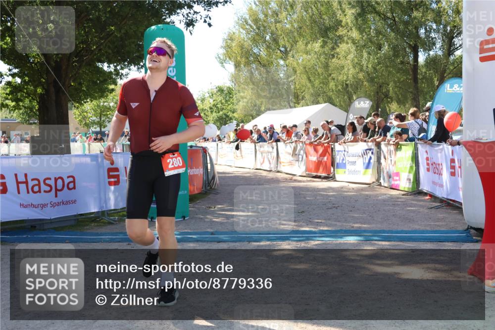 07.09.2025 - 19. Norderstedt Triathlon Zöllner http://msf.ph/oto/8779336 07.09.2025 12:37:43 Ziel 280, 719, 1244 meine-sportfotos.de