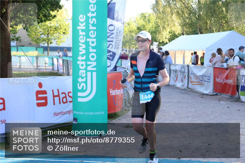 07.09.2025 - 19. Norderstedt Triathlon Zöllner http://msf.ph/oto/8779355 07.09.2025 17:30:15 Ziel 894, 1444 meine-sportfotos.de