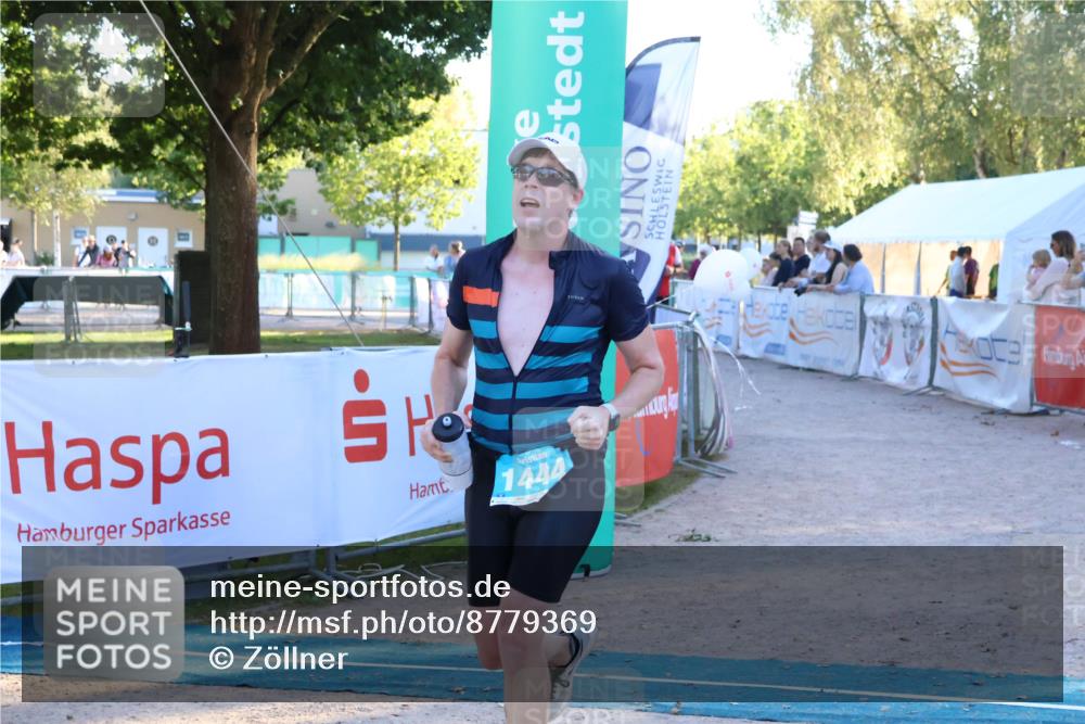 07.09.2025 - 19. Norderstedt Triathlon Zöllner http://msf.ph/oto/8779369 07.09.2025 17:30:15 Ziel 894, 1444 meine-sportfotos.de